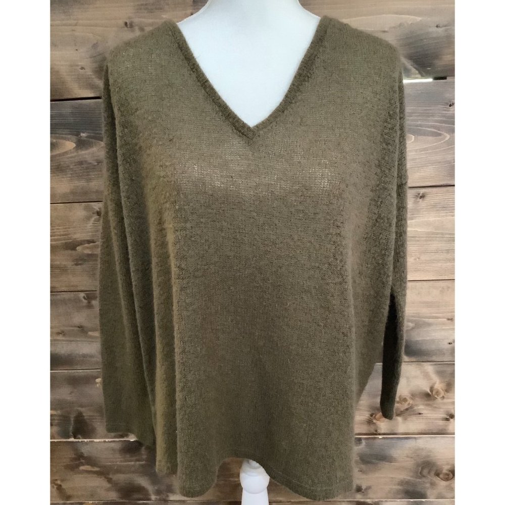 Women’s Piko‎ Brand Sweater